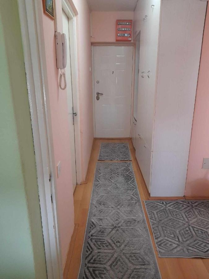 Central Square Apartment Kumanovo Luaran gambar